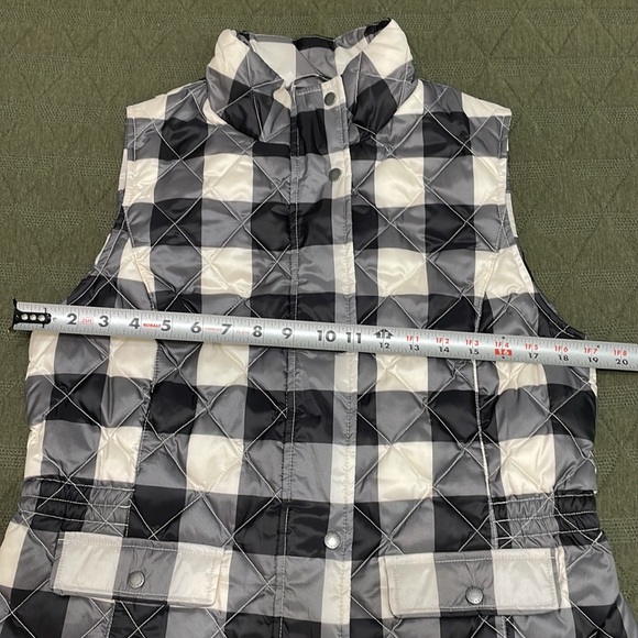 TALBOT’S  down-filled checkerboard plaid sleeveless vest size MP - Picture 10 of 12